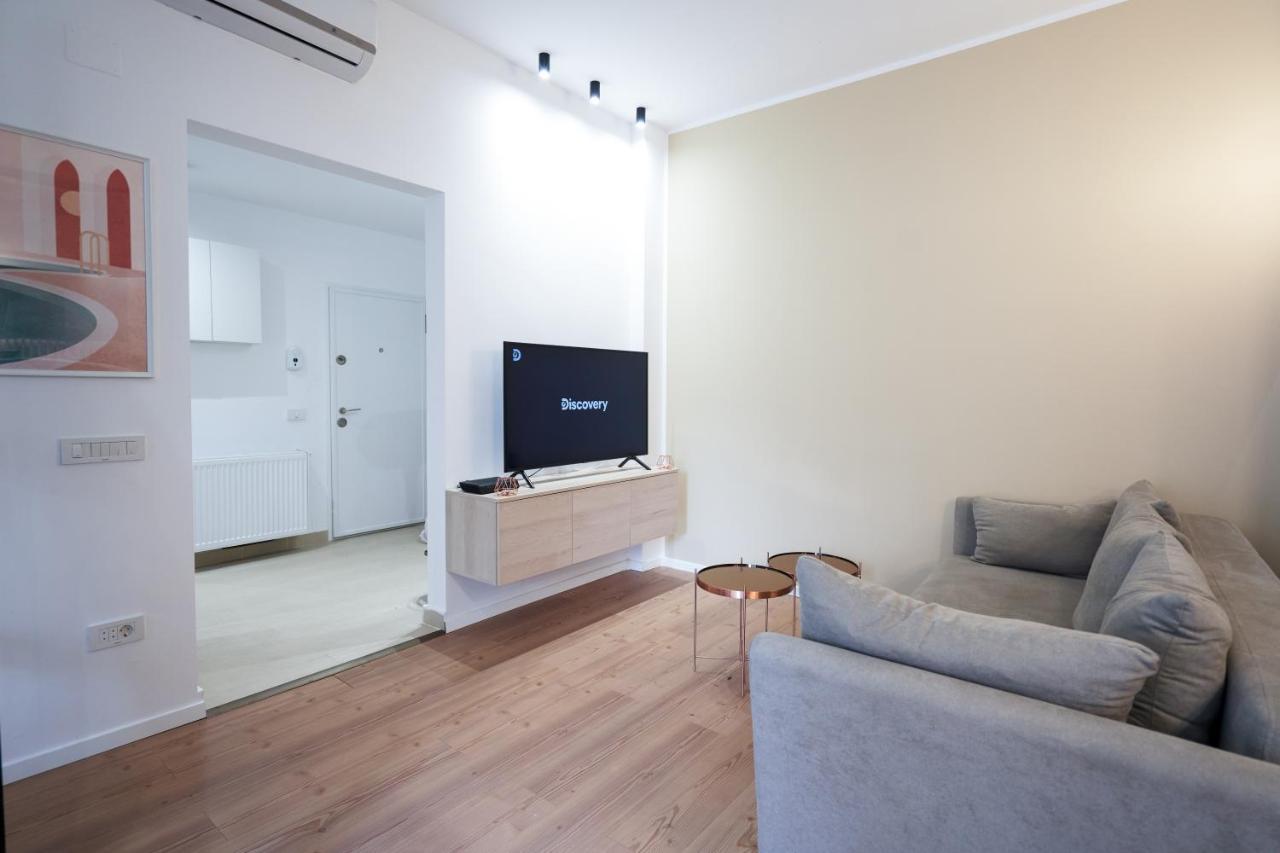 Glamorous Design Apartament In Calea Victoriei บูคาเรสต์ ภายนอก รูปภาพ